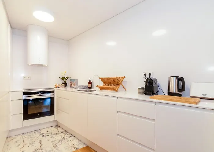 Liberdade 12 By The Good Neighbour In * Lizbona
